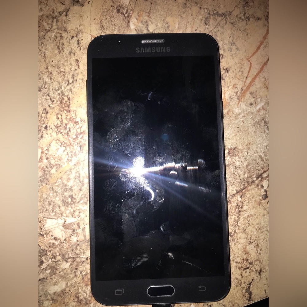 Samsung Galaxy J7 Sky Pro